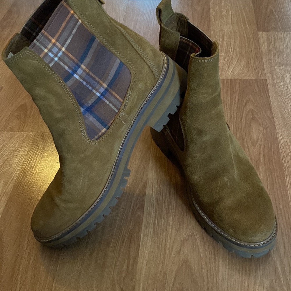 Timberland Boots - Picture 2 of 7